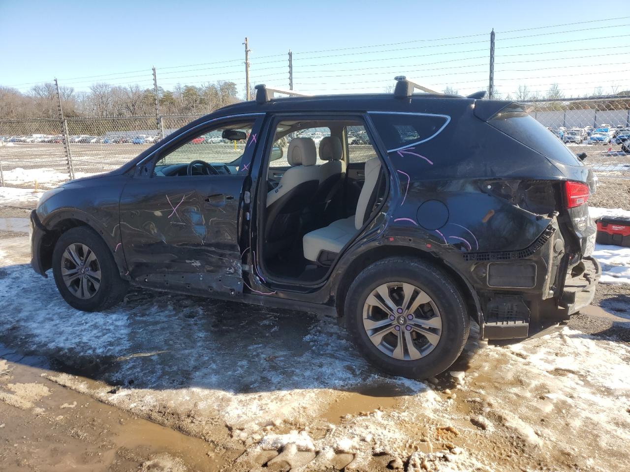 2015 Hyundai Santa Fe - Image 2