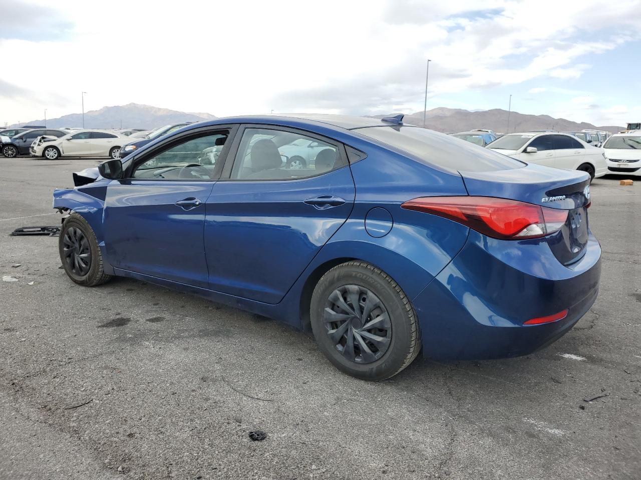 2016 Hyundai Elantra - Image 2
