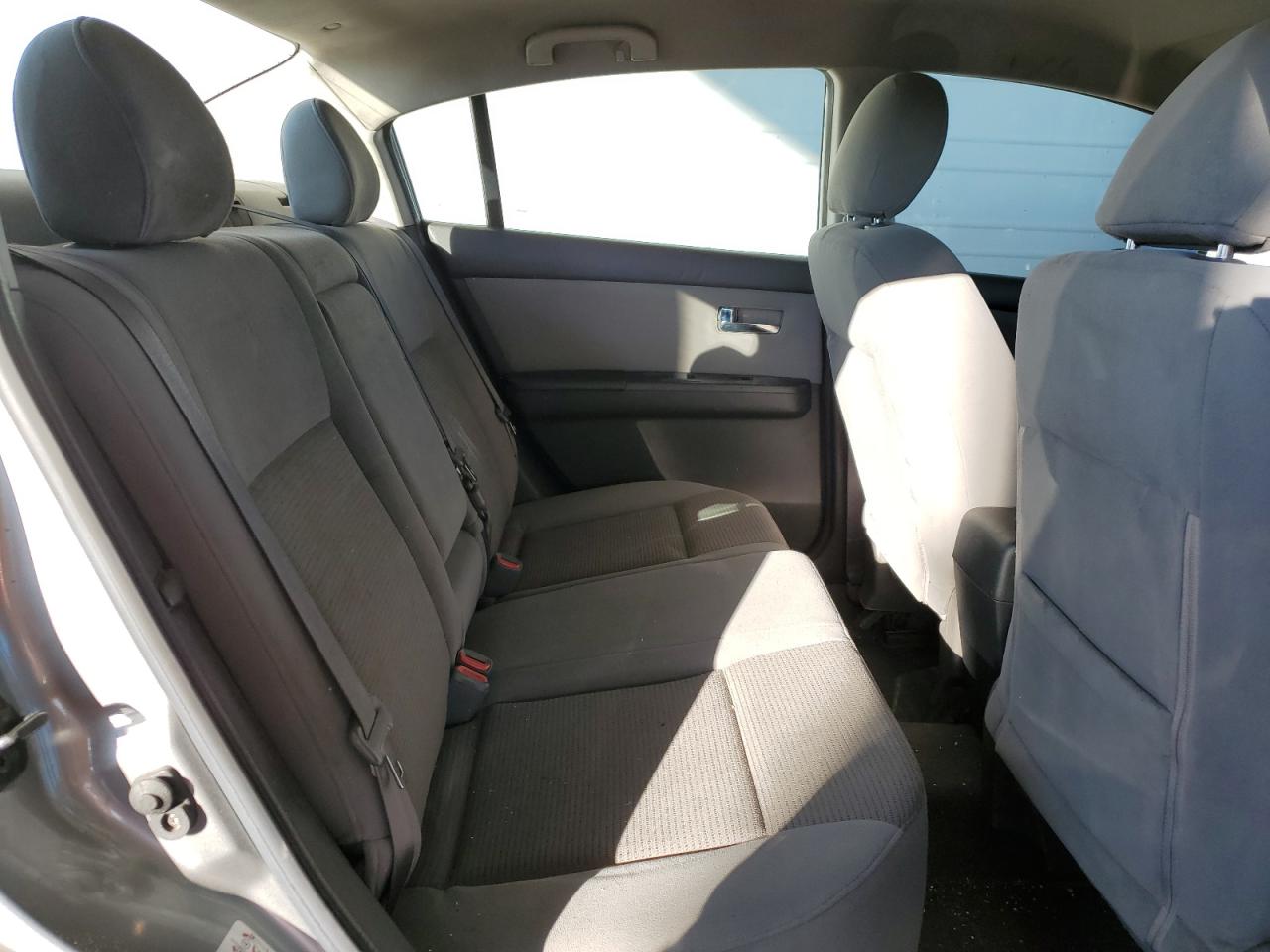 2011 Nissan Sentra - Image 10