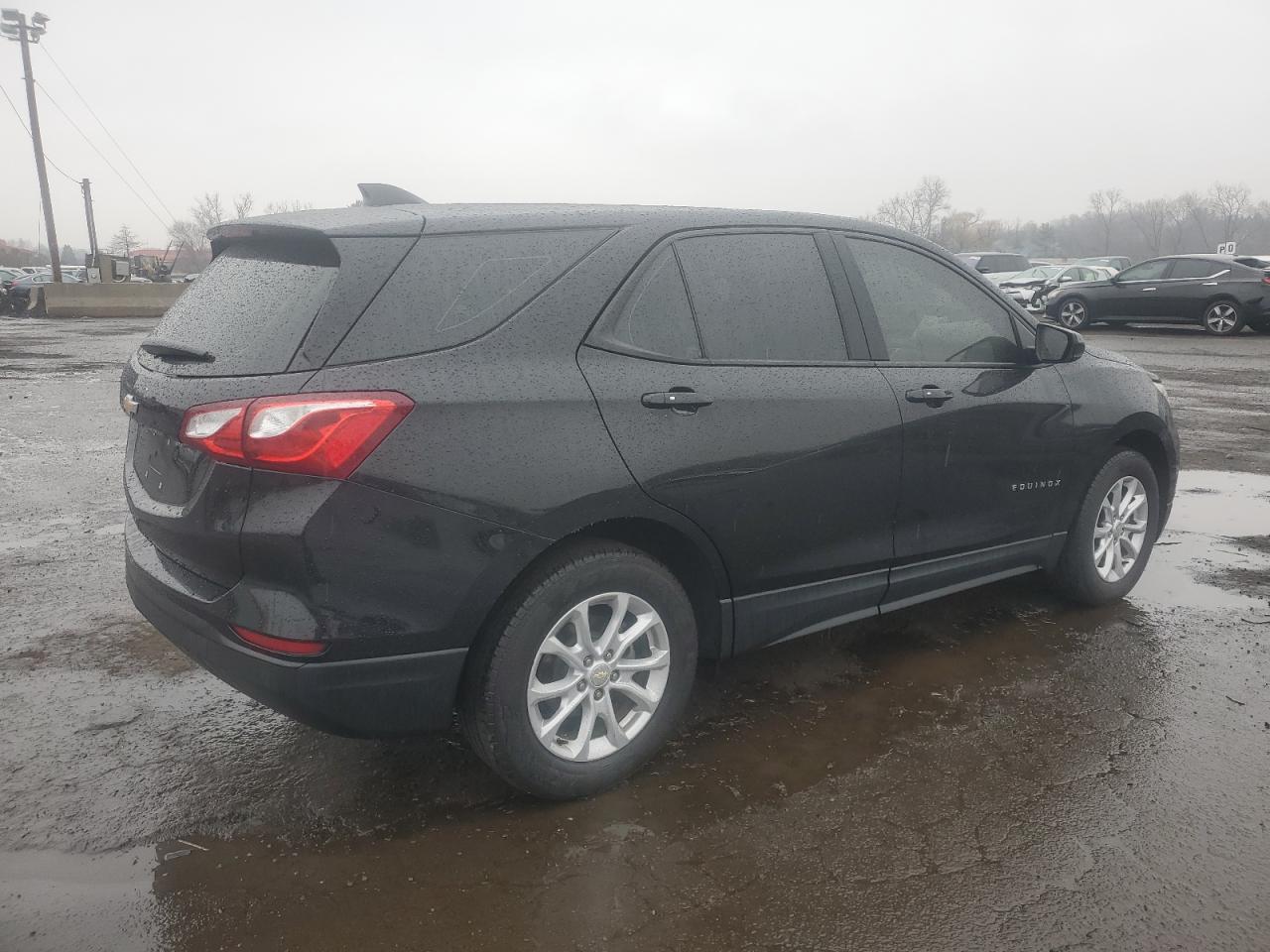 2019 Chevrolet Equinox - Image 3