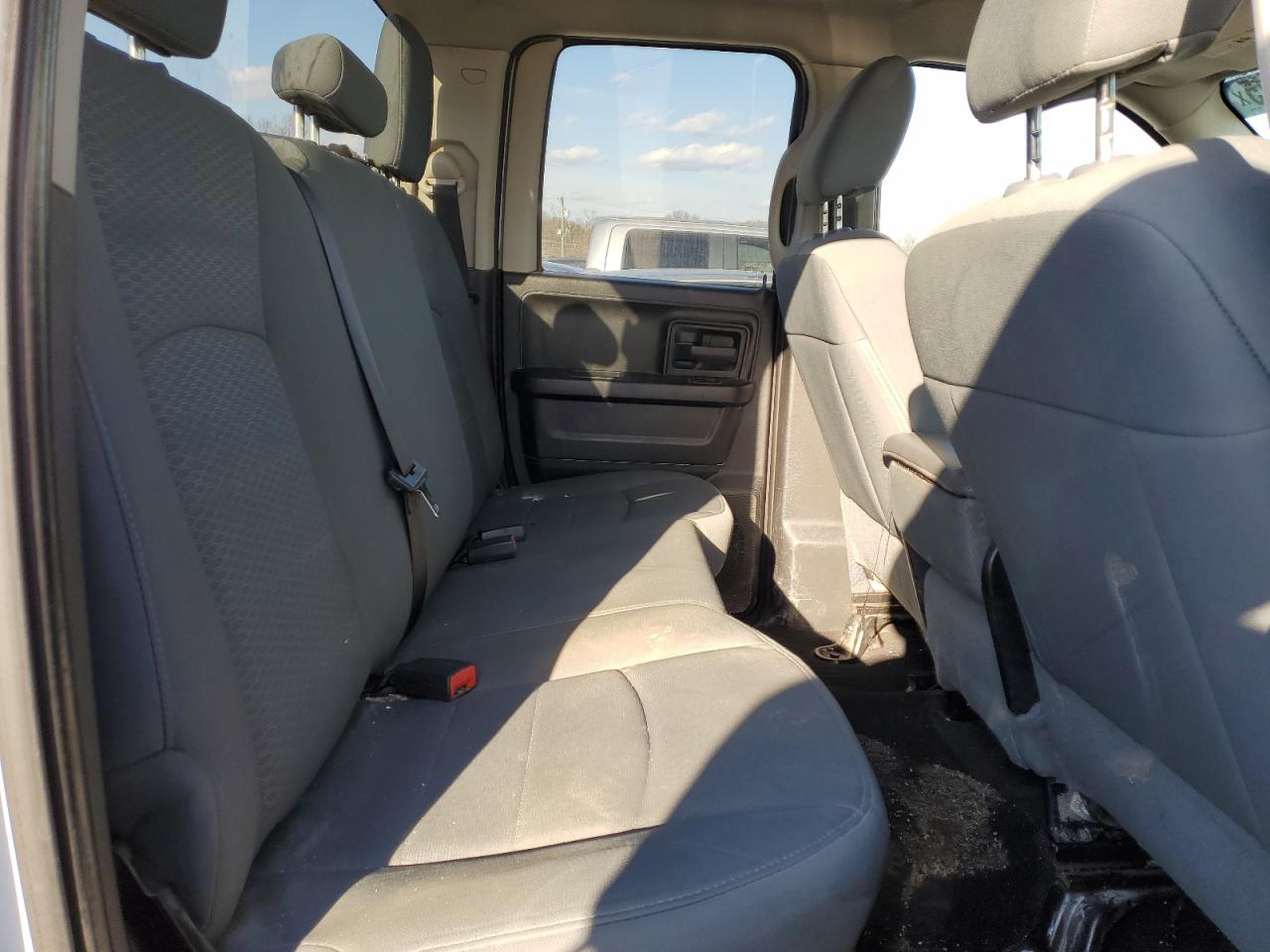 2015 RAM 1500 - Image 10
