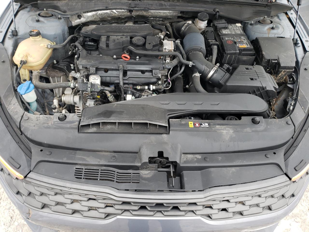 2022 Kia K5 - Image 11