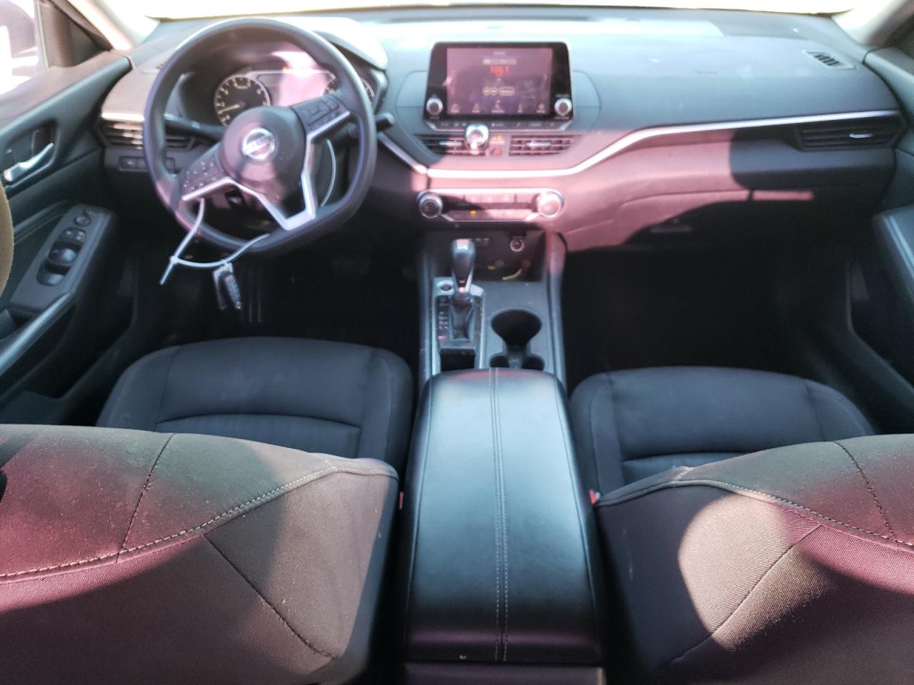 2019 Nissan Altima - Image 8