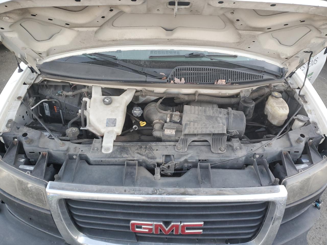 2016 GMC Savana - Image 12