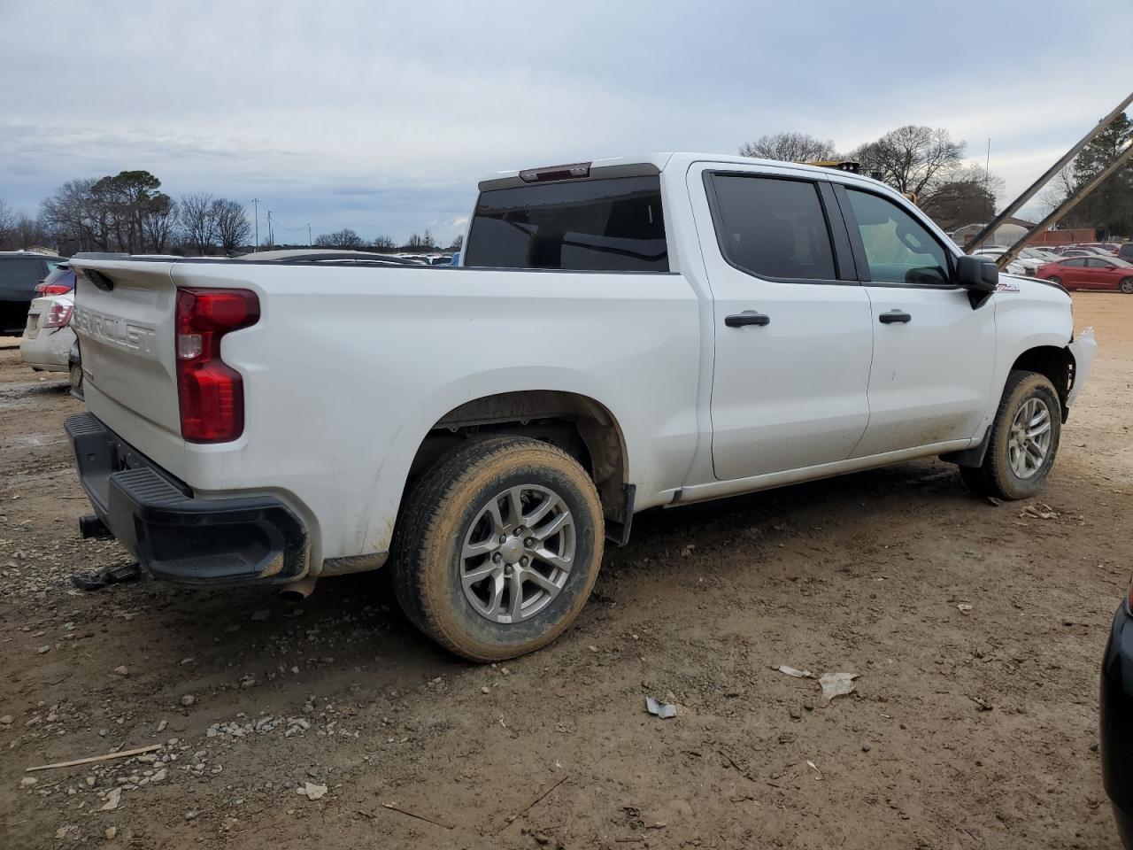2021 Chevrolet Silverado - Image 3