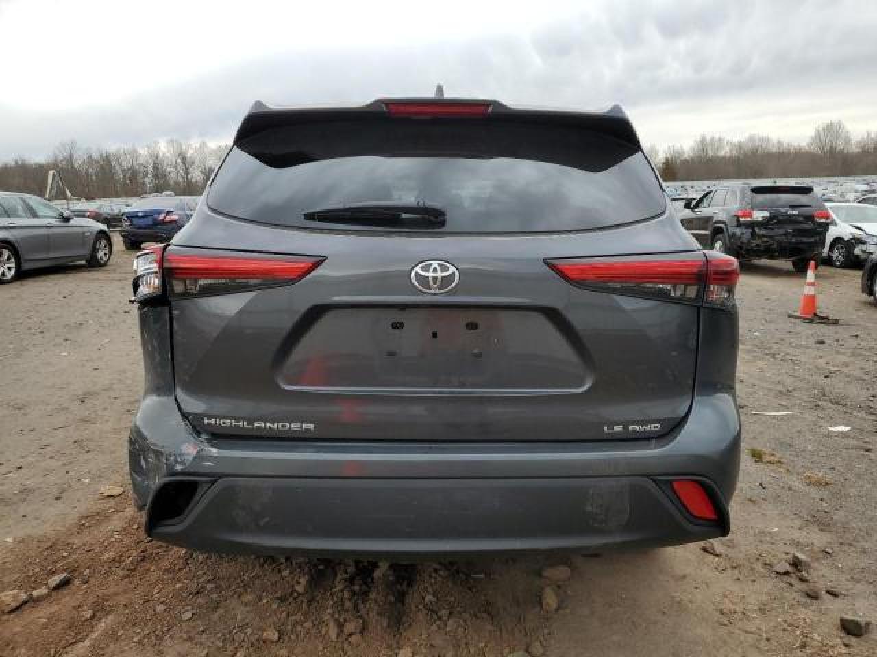 2020 Toyota Highlander - Image 6