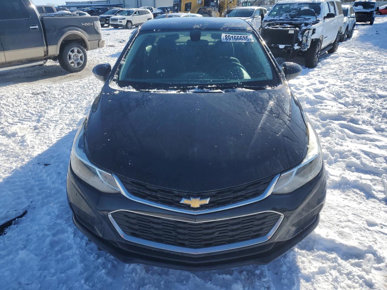 2017 Chevrolet Cruze - Image 5