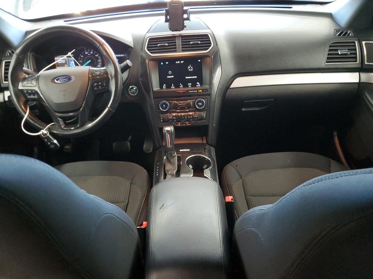 2017 Ford Explorer - Image 8