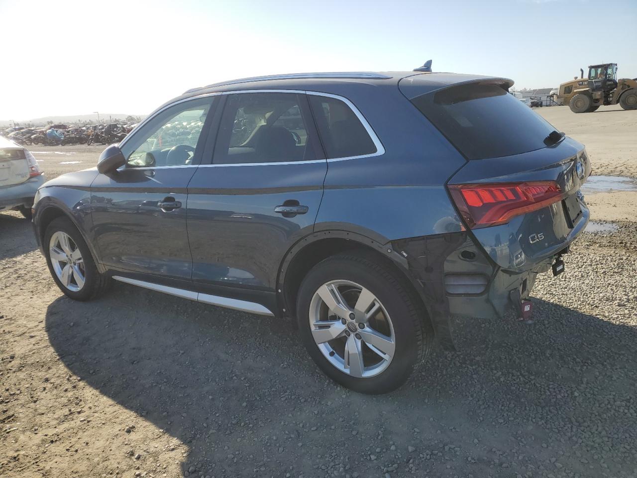 VIN WA1BNAFY7J2233709 2018 AUDI Q5 no.2