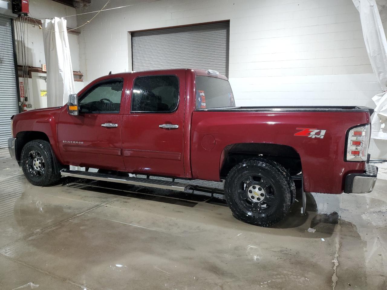 2013 Chevrolet Silverado - Image 2