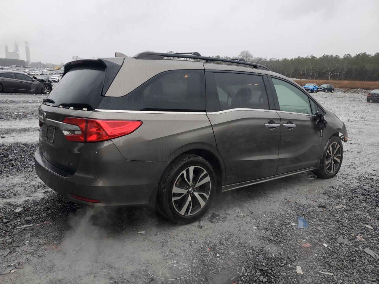 2018 Honda Odyssey - Image 3