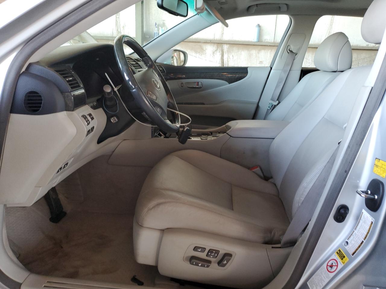 2008 Lexus LS - Image 7