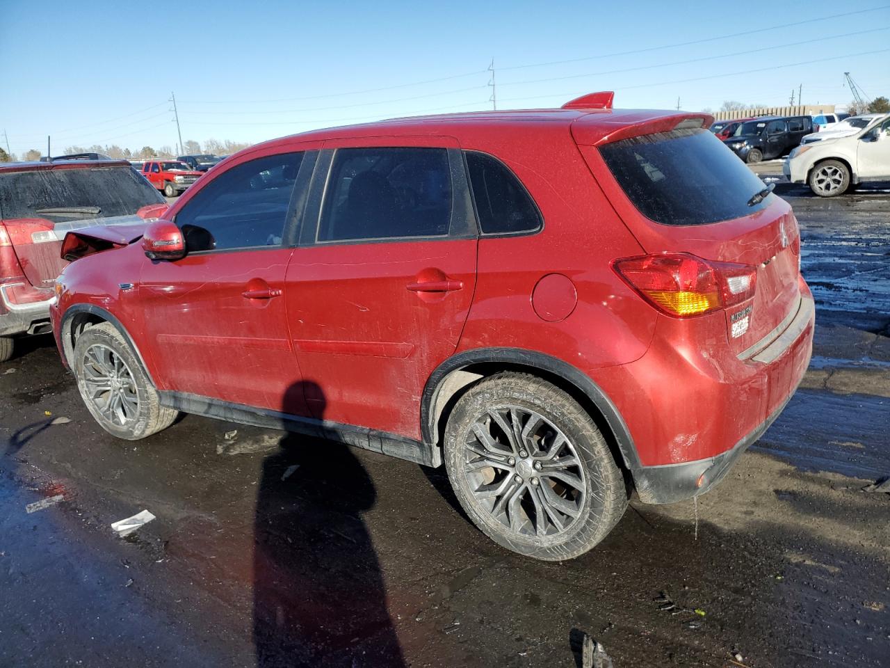 2017 Mitsubishi Outlander - Image 2