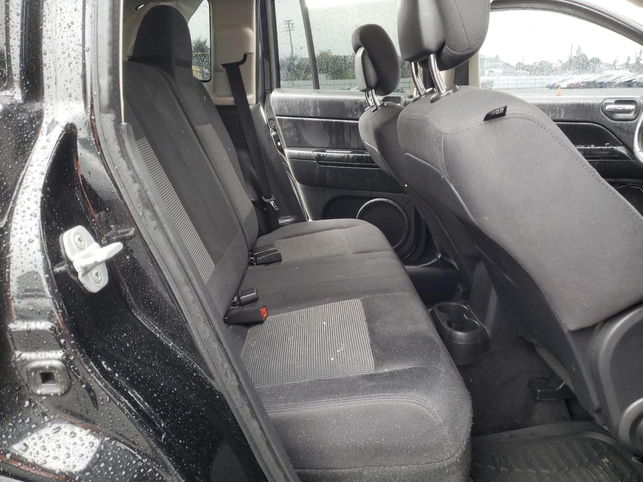2012 Jeep Compass - Image 11