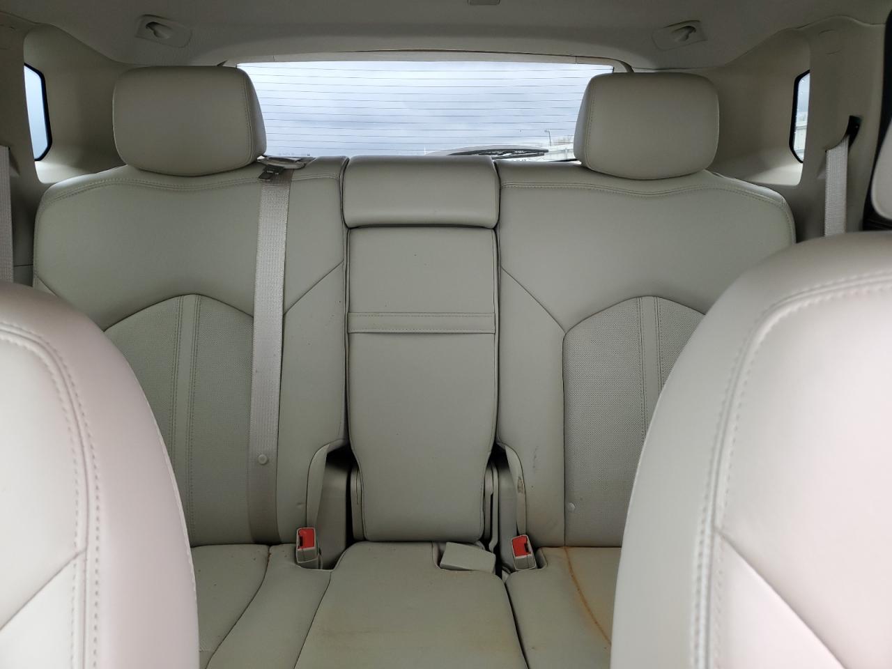 2015 Cadillac SRX - Image 10