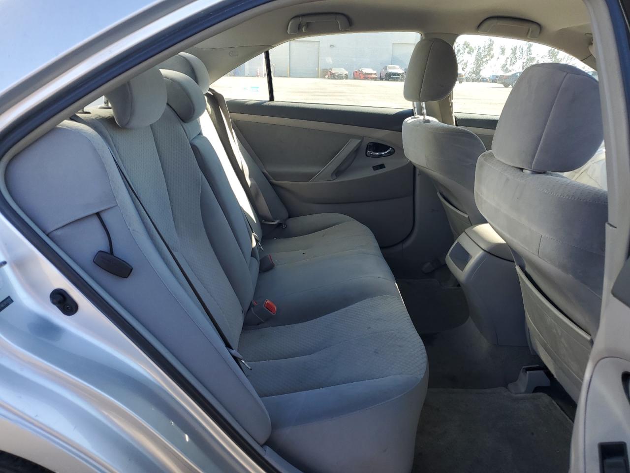 2009 Toyota Camry - Image 10