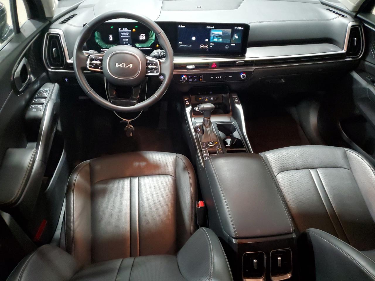 2024 Kia Sorento - Image 8