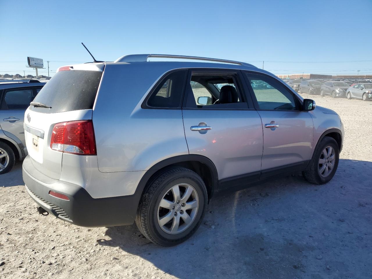 2012 Kia Sorento - Image 3