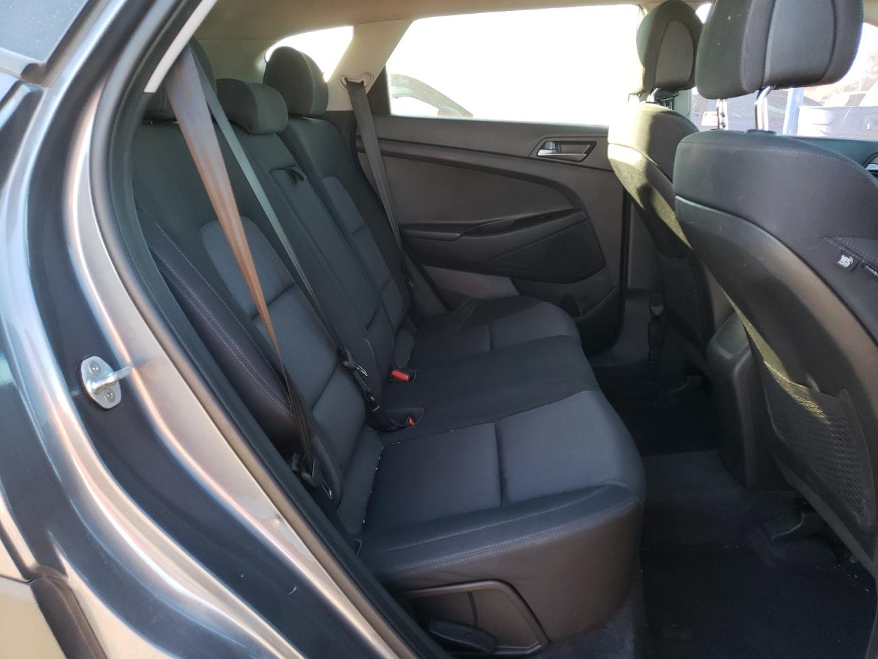 2017 Hyundai Tucson - Image 11