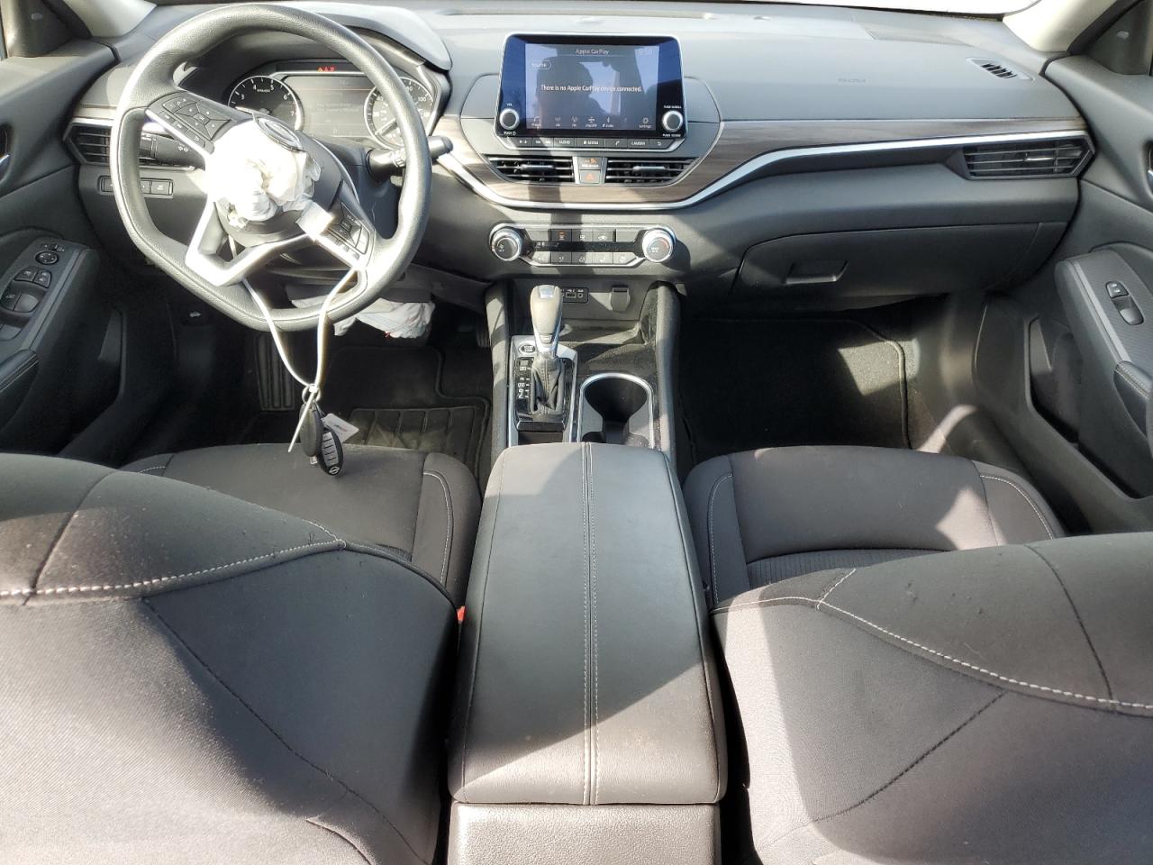 2024 Nissan Altima - Image 8