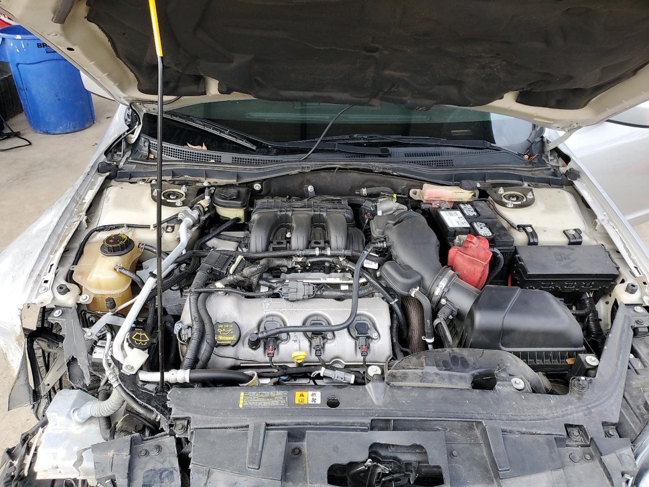 2010 Ford Fusion - Image 11