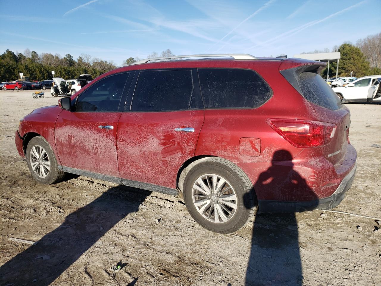 2017 Nissan Pathfinder - Image 2