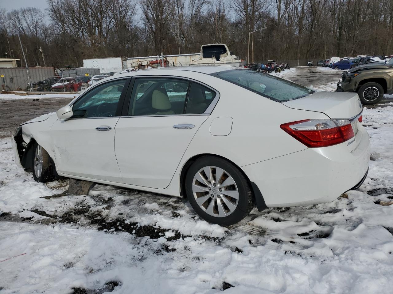 VIN 1HGCR2F84FA141475 2015 HONDA ACCORD no.2