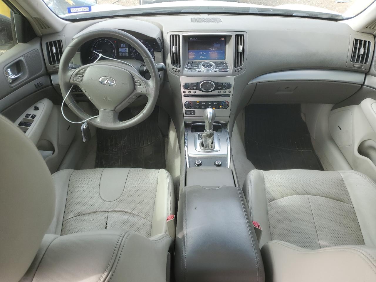 2011 Infiniti G - Image 8