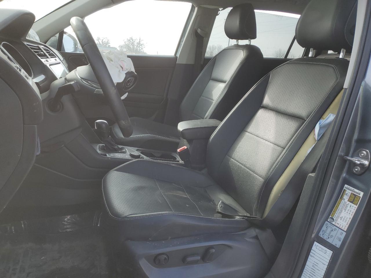 2021 Volkswagen Tiguan - Image 7