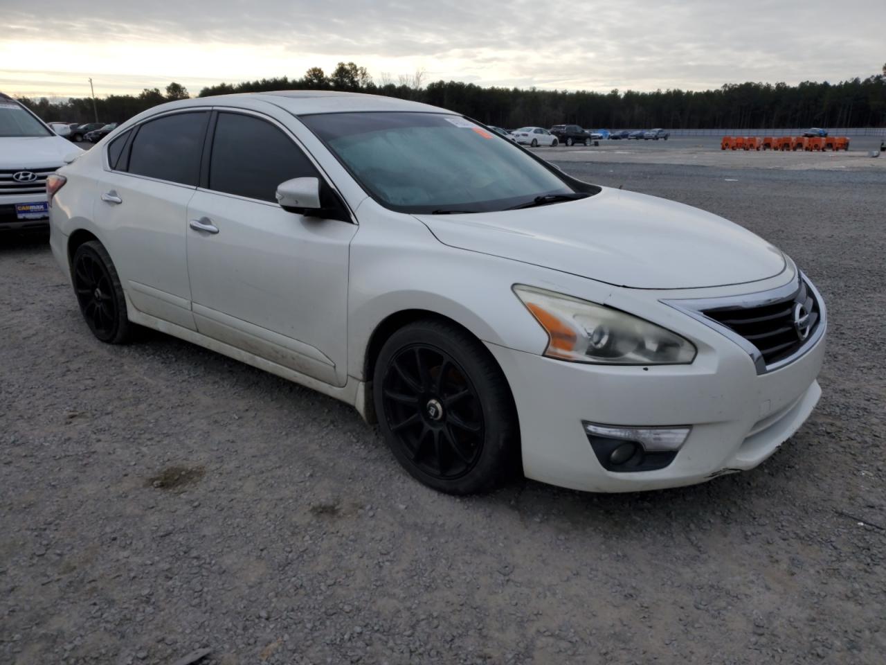 2014 Nissan Altima - Image 4