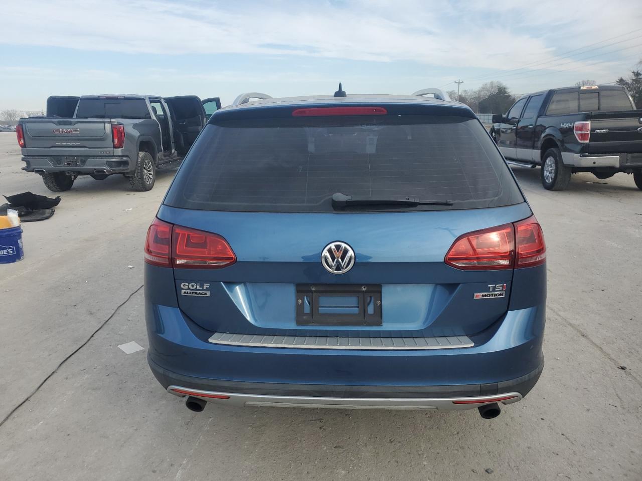 2017 Volkswagen Golf - Image 6