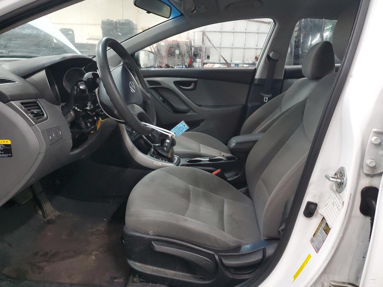 2016 Hyundai Elantra - Image 7