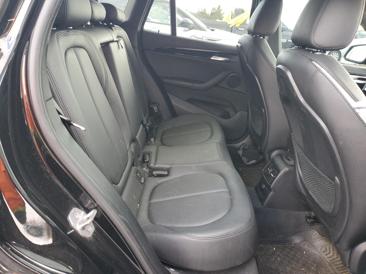 2016 BMW X1 - Image 11