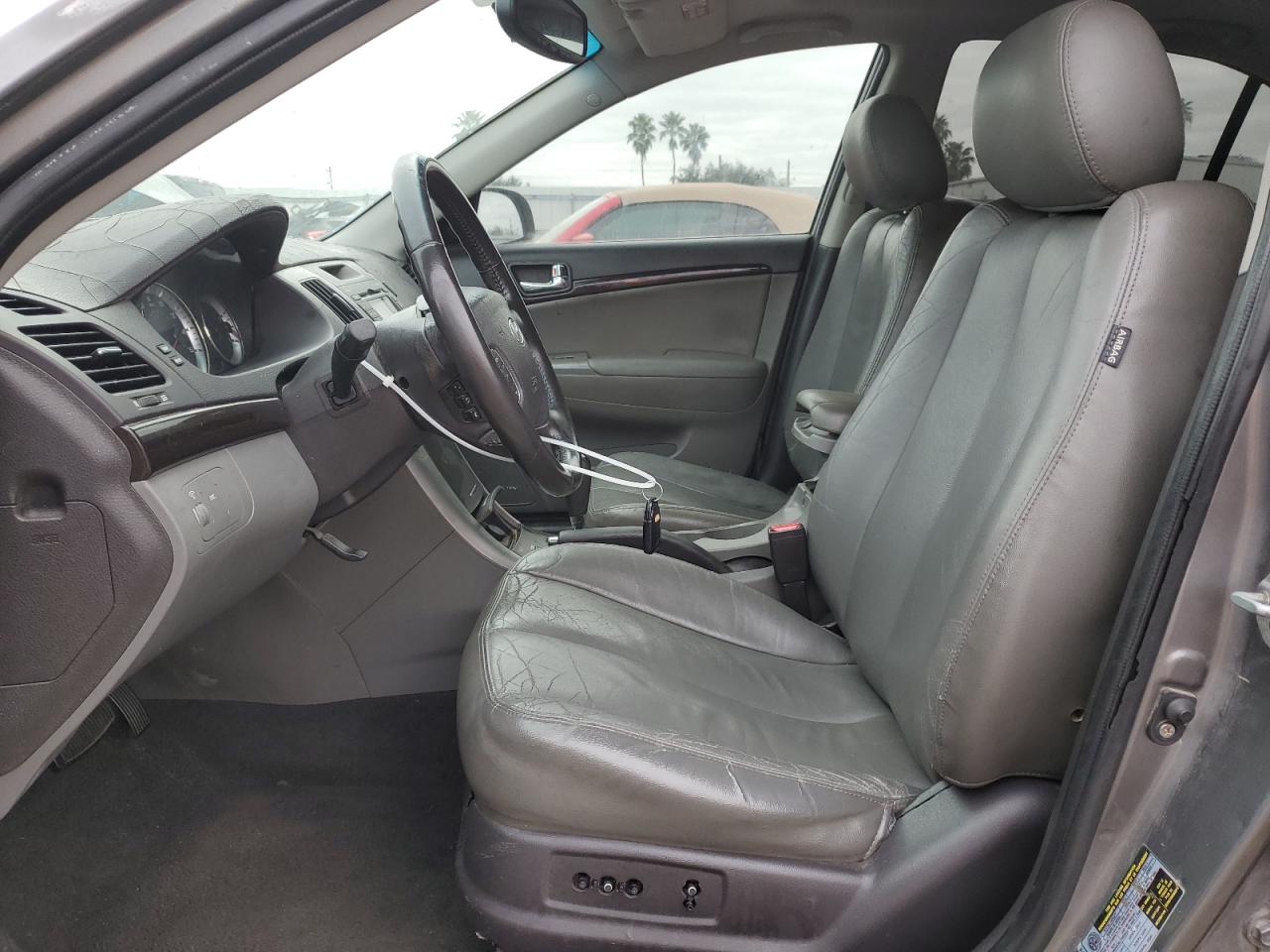 2009 Hyundai Sonata - Image 7