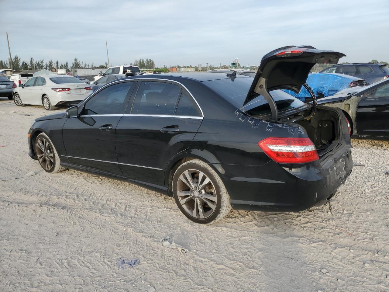 2013 Mercedes-Benz E-klasse - Image 2