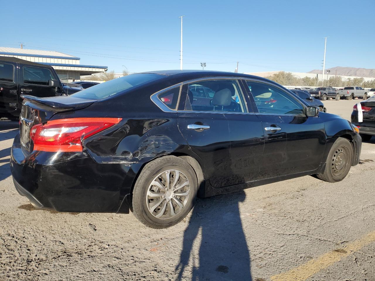 2017 Nissan Altima - Image 3