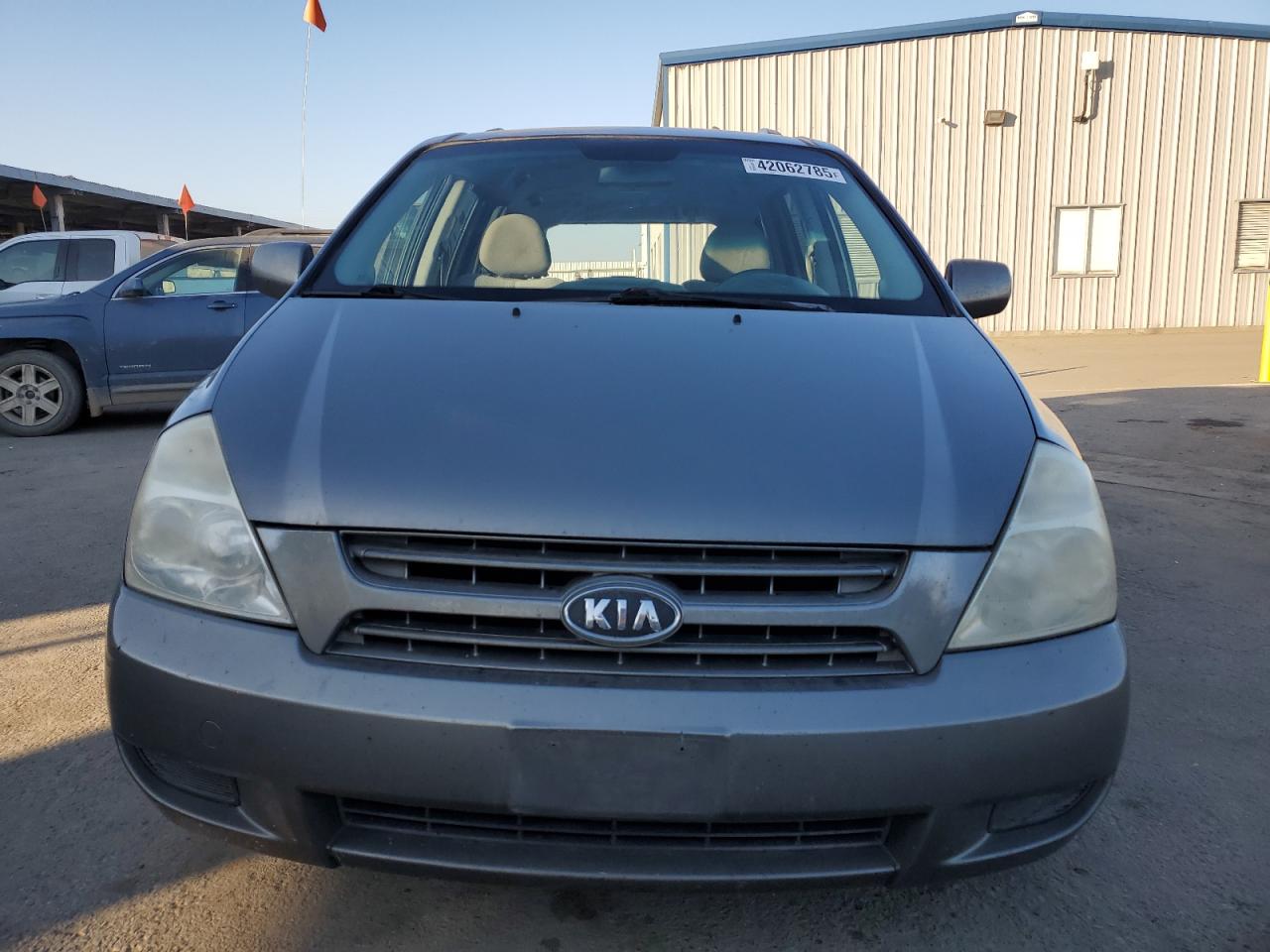 2010 Kia Sedona - Image 5