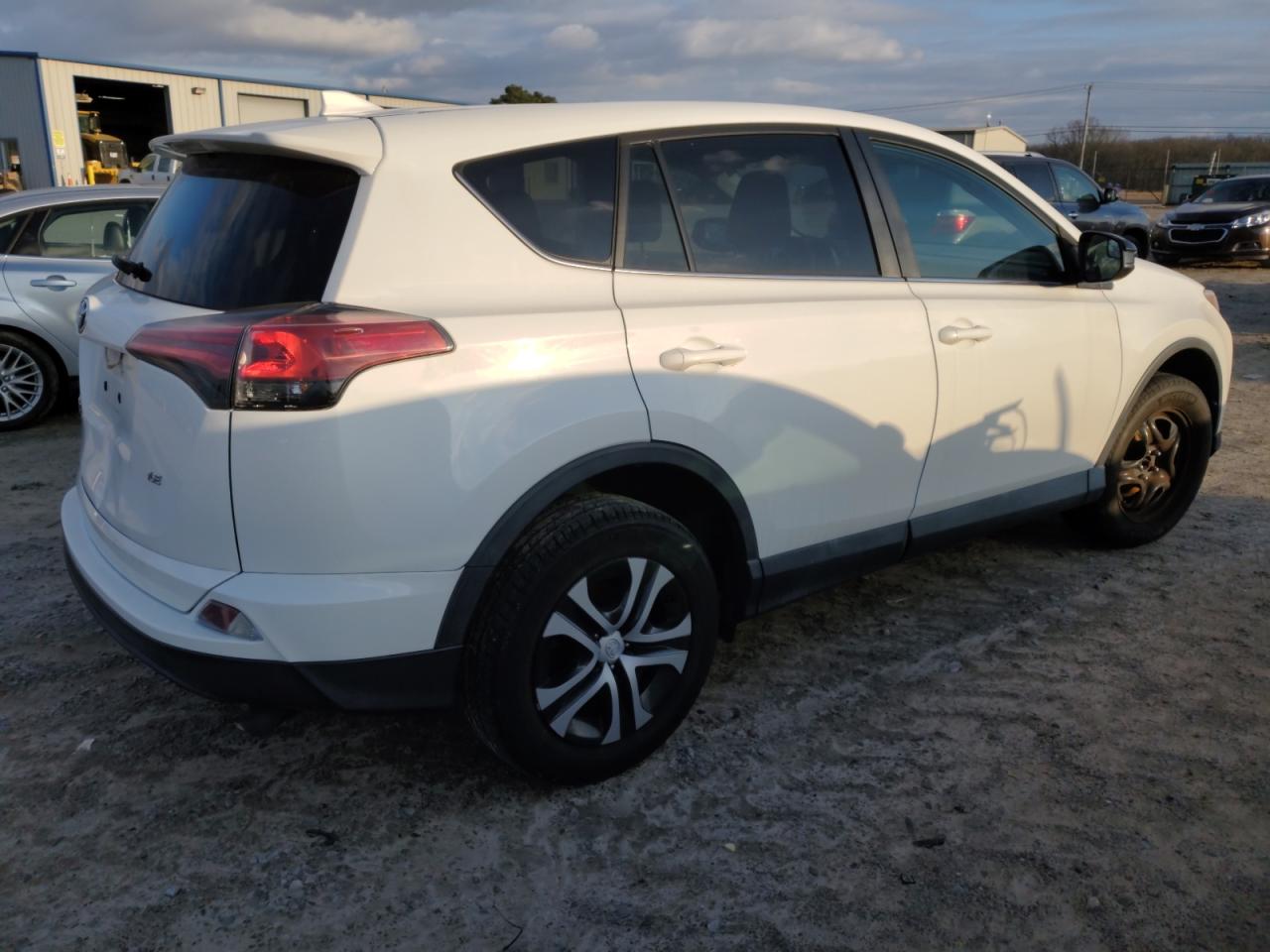 2018 Toyota RAV 4 - Image 3