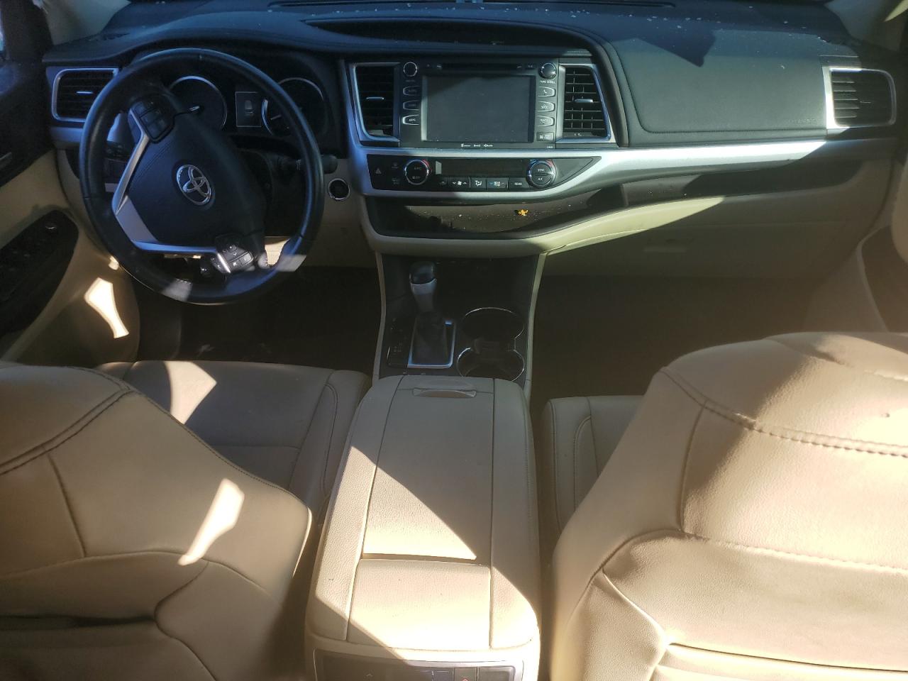 2019 Toyota Highlander - Image 8