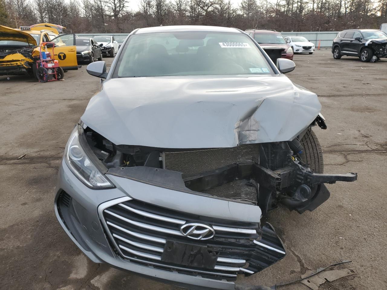 2018 Hyundai Elantra - Image 5