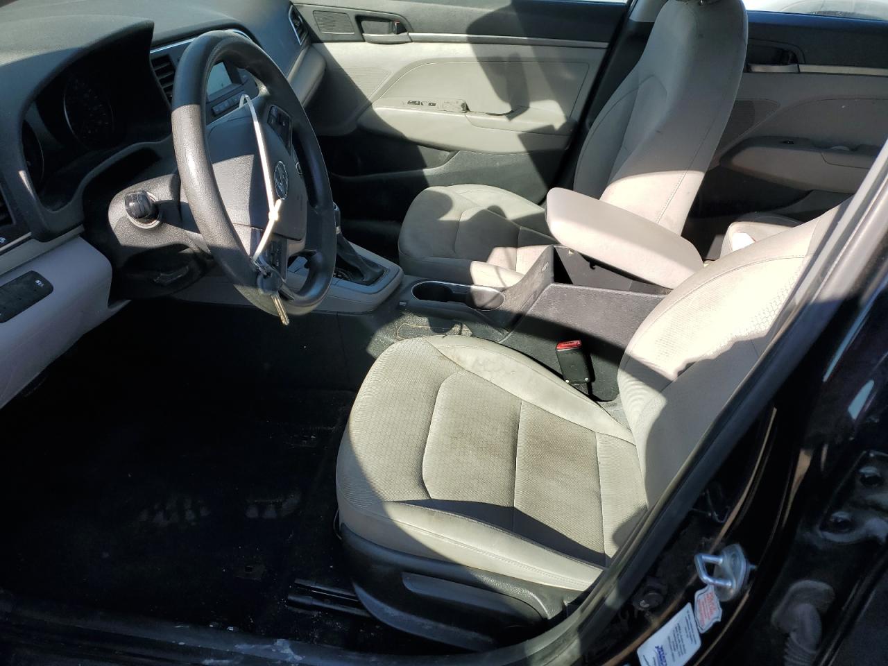 2017 Hyundai Elantra - Image 7