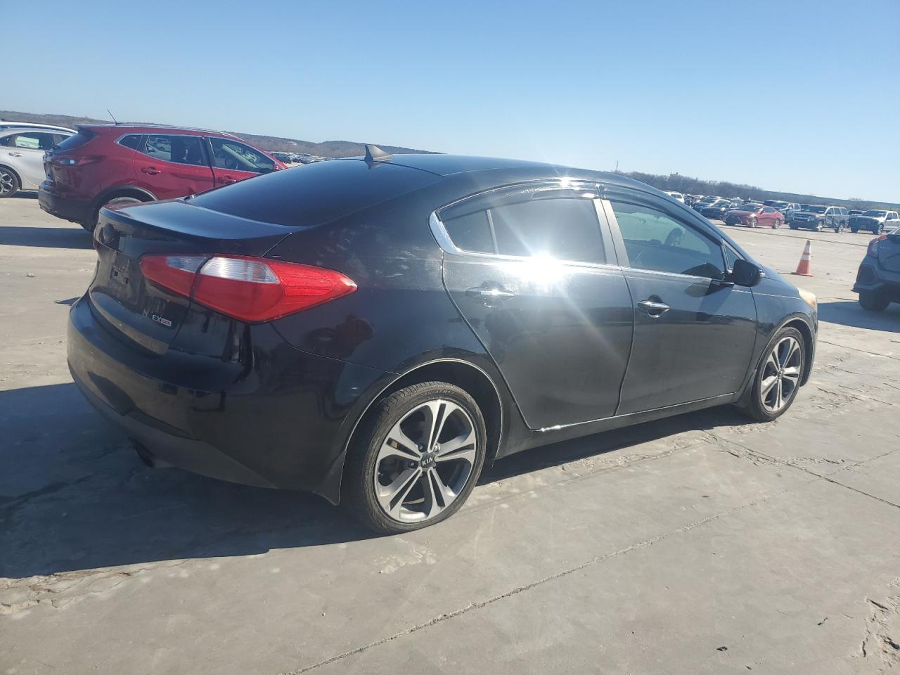 2016 Kia Forte - Image 3