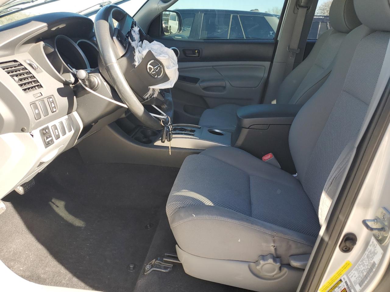 2013 Toyota Tacoma - Image 7