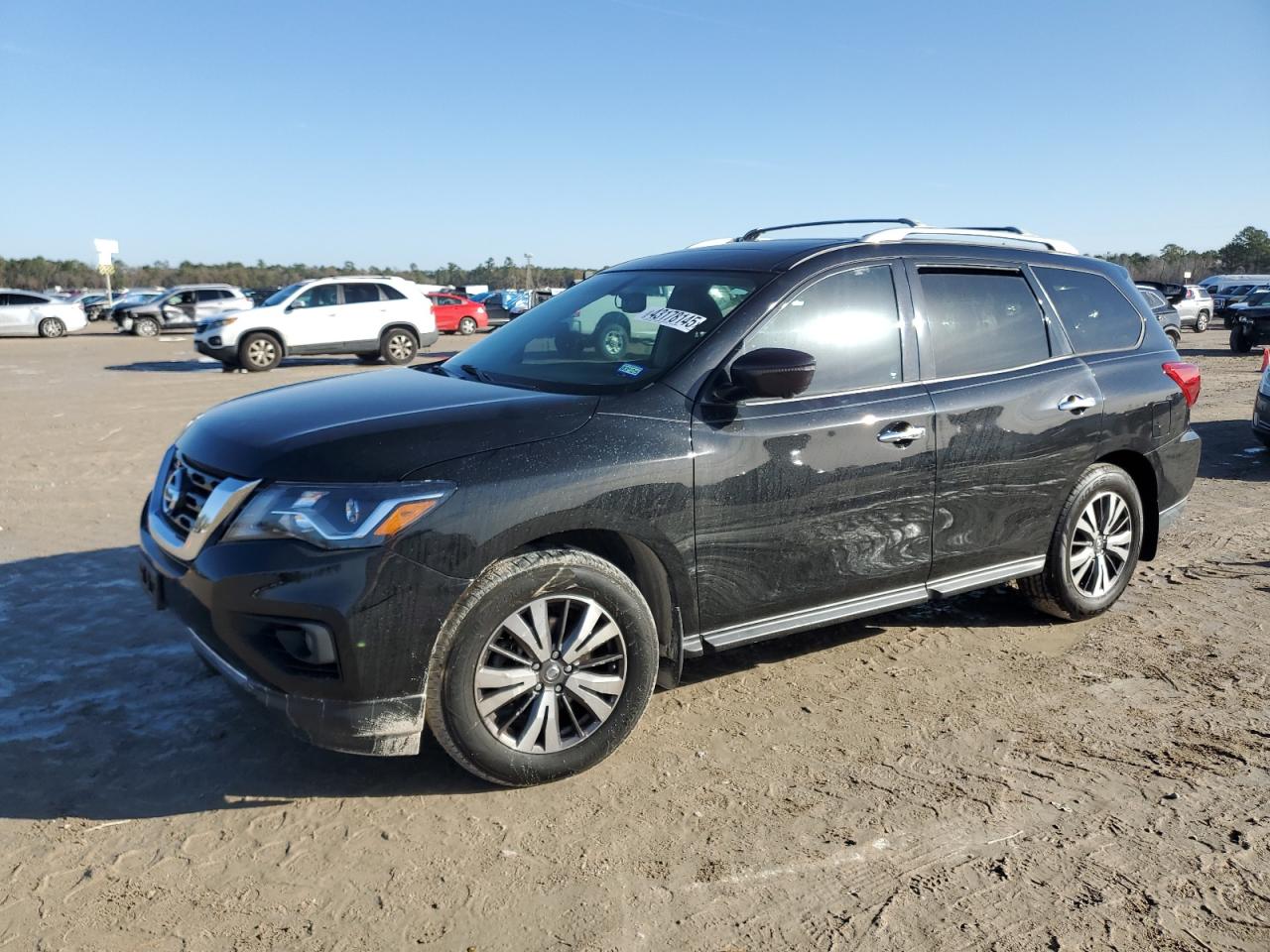 2017 Nissan Pathfinder - Image 1