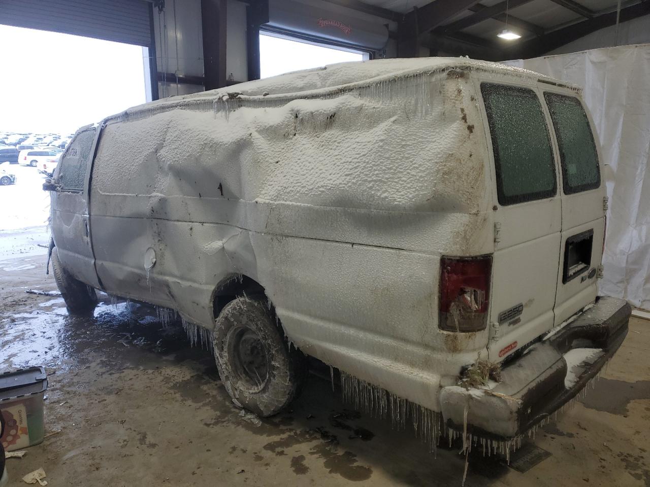 2014 Ford Econoline - Image 2