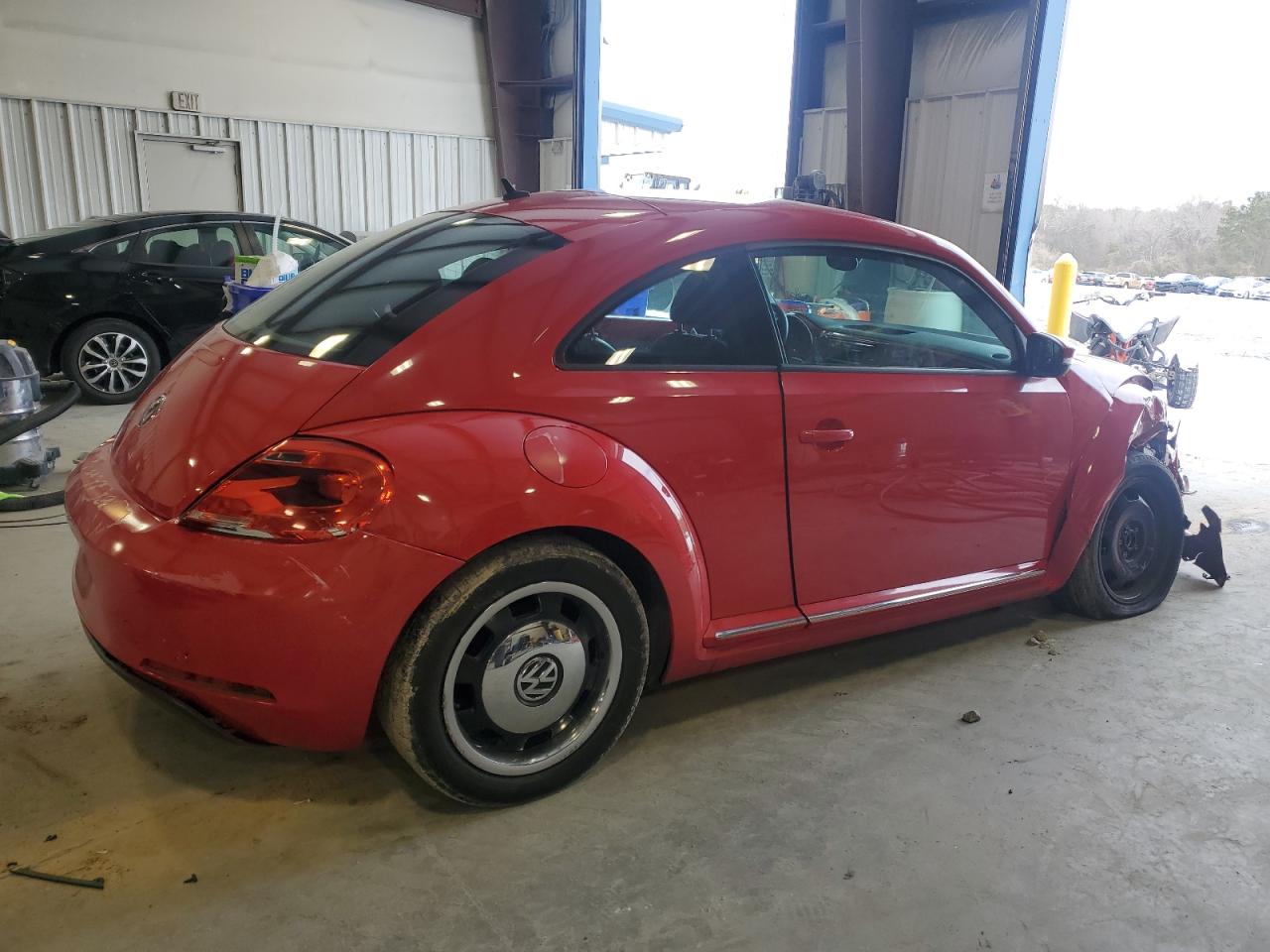 2012 Volkswagen Beetle - Image 3