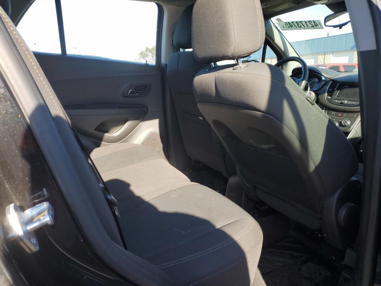 2020 Chevrolet Trax - Image 11