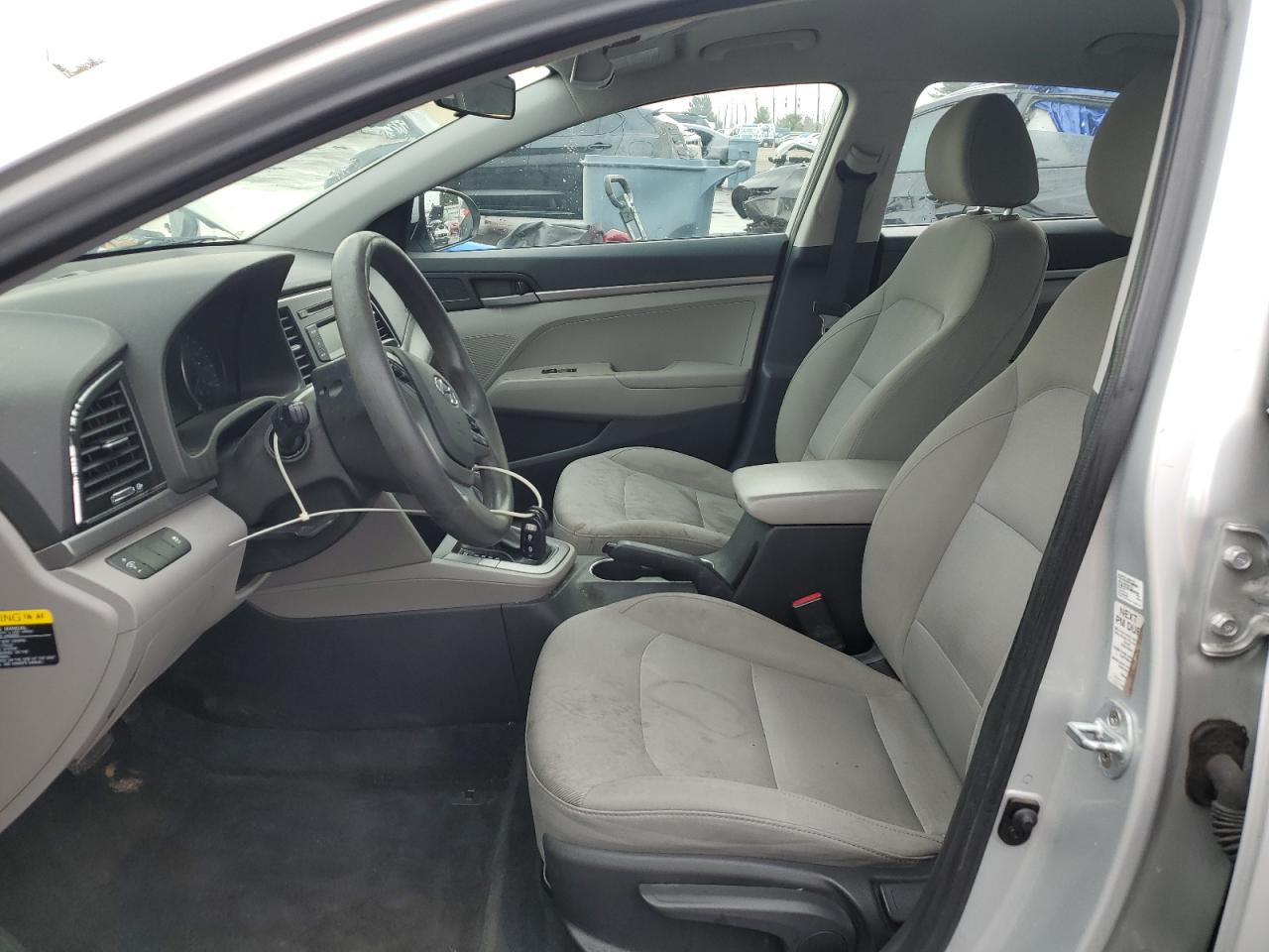 2017 Hyundai Elantra - Image 7