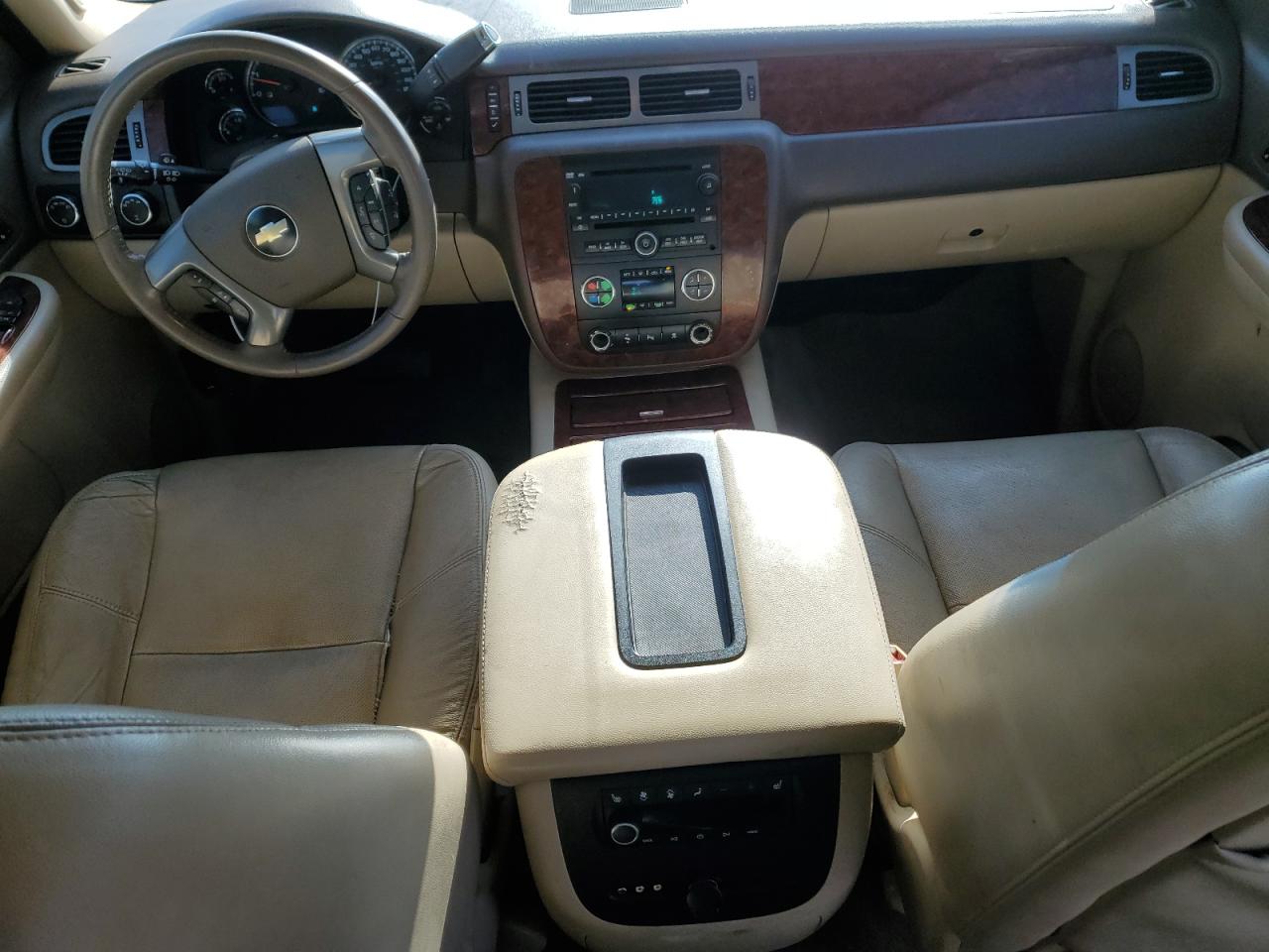 2009 Chevrolet Suburban - Image 8