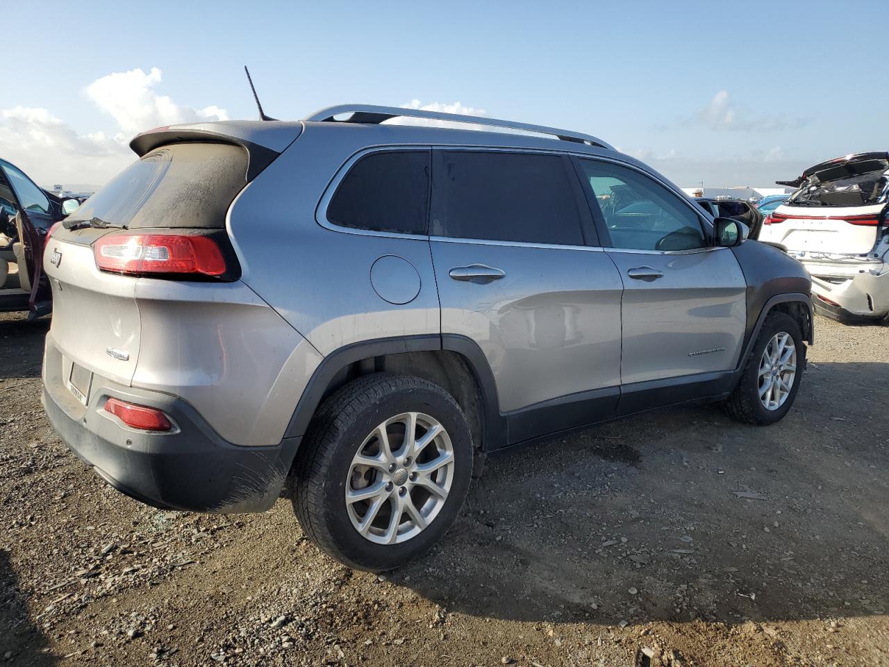 2017 Jeep Grand Cherokee - Image 3